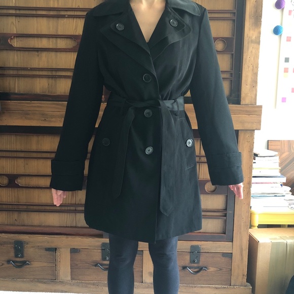Shop the look! Black trench - Picture 7 of 8